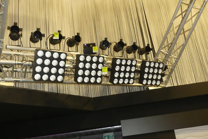 4x Showtec LED-Pixel-Panel Modell: Pixel Square 16 COB